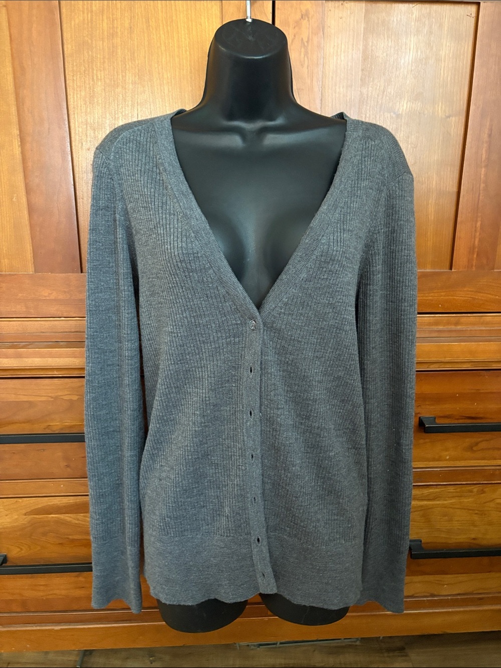 Banana Republic Charcoal 100% extra fine merino wool Ribbed V-Neck Cardigan